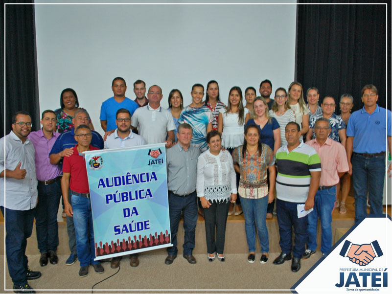 Agente vistoriando depósito a procura de focos do mosquito Aedes aegypti. (Foto: Diogo Gonçalves).